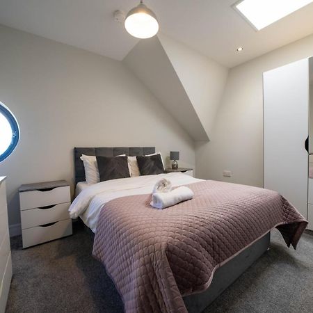 Three Bed Apartment Sleeps 5 In Botanic Belfast Bagian luar foto