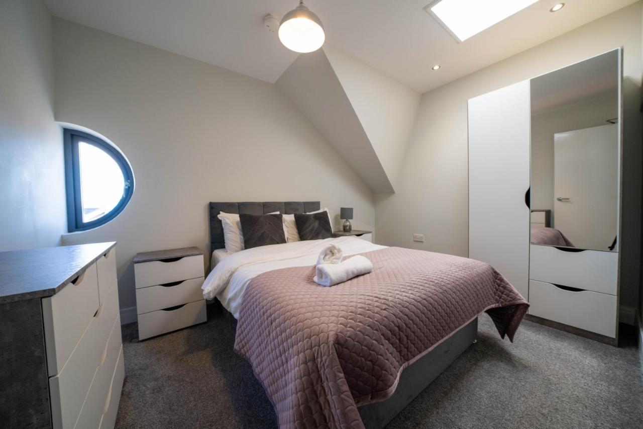 Three Bed Apartment Sleeps 5 In Botanic Belfast Bagian luar foto
