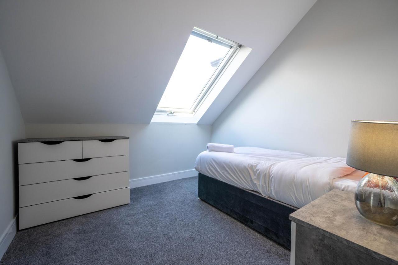 Three Bed Apartment Sleeps 5 In Botanic Belfast Bagian luar foto