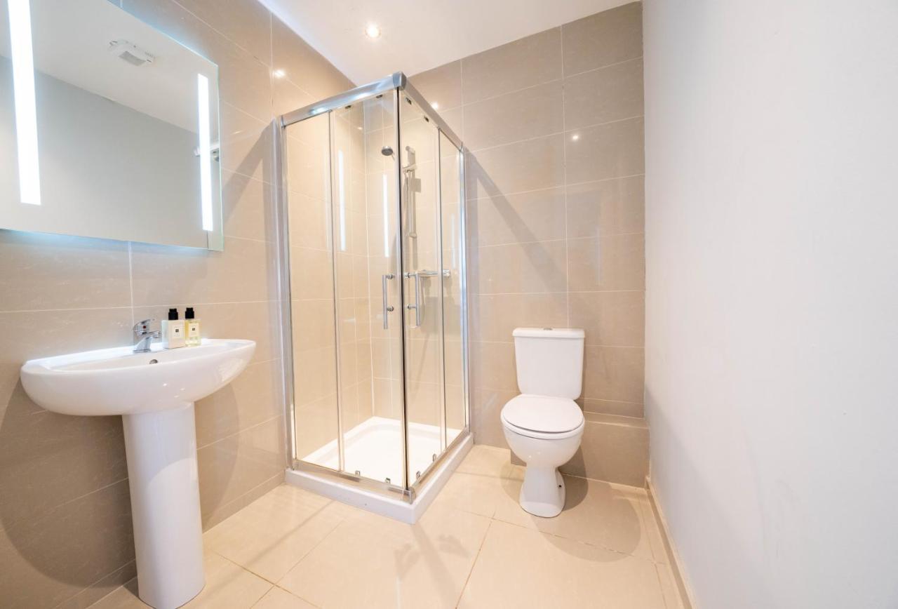 Three Bed Apartment Sleeps 5 In Botanic Belfast Bagian luar foto